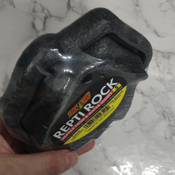 Reptile Feeding Dishes - Picture 4 of 5